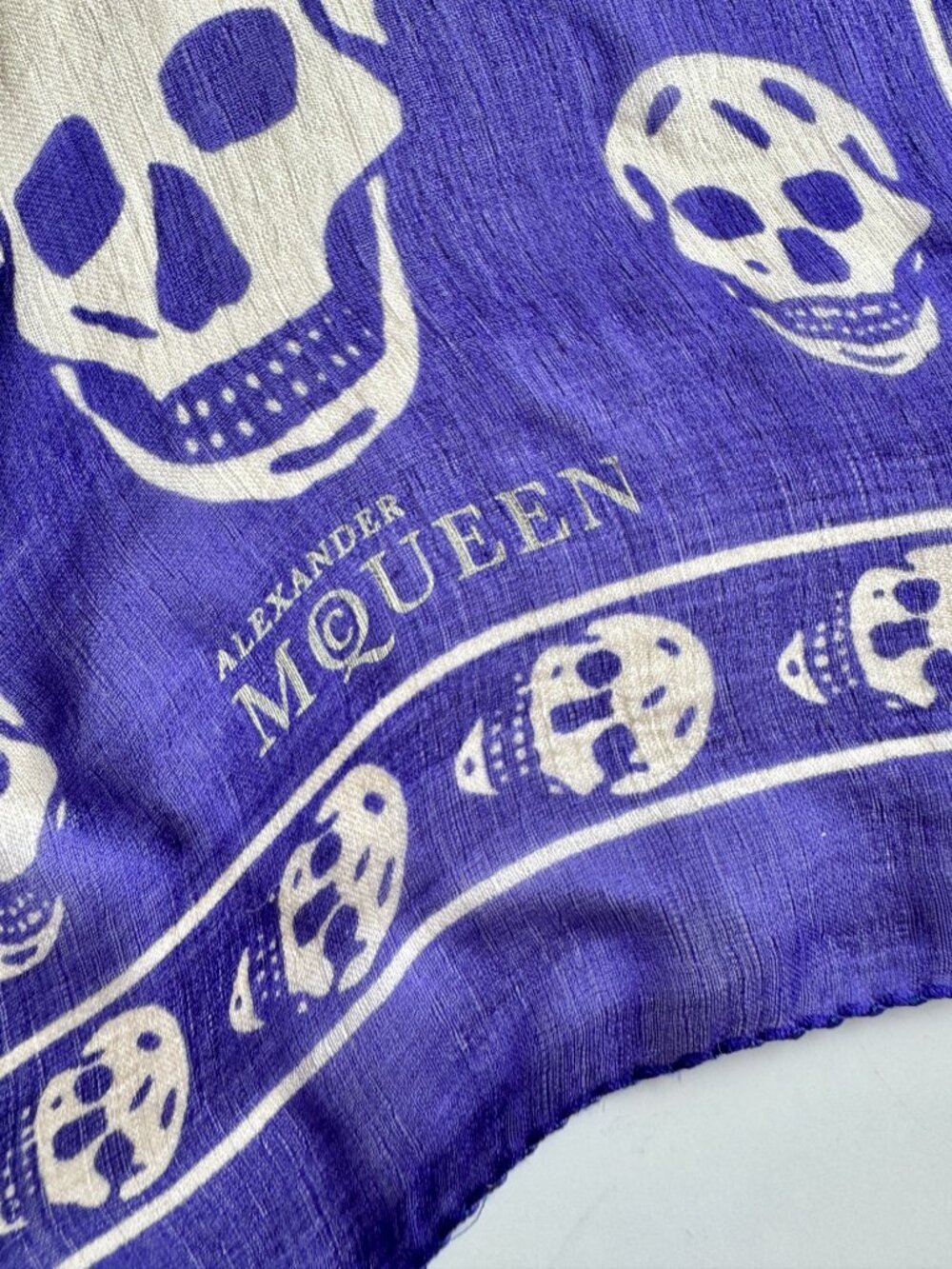 ALEXANDER MCQUEEN Skull Motif Purple Silk Chiffon Large Square Scarf - Picture 8 of 14